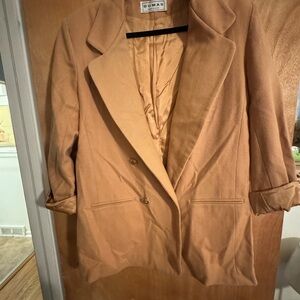 Pierre Dumas Camel Blazer